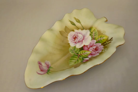 Lefton "Heritage Green" Porcxelain Leaf Dish 1987